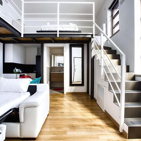 Joivy Charismatic 1-Bed Flat With Parking Apartment Milan Bagian luar foto