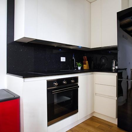 Joivy Charismatic 1-Bed Flat With Parking Apartment Milan Bagian luar foto