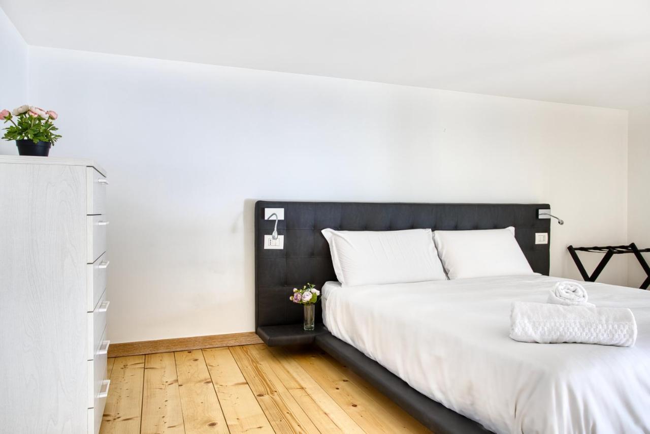 Joivy Charismatic 1-Bed Flat With Parking Apartment Milan Bagian luar foto