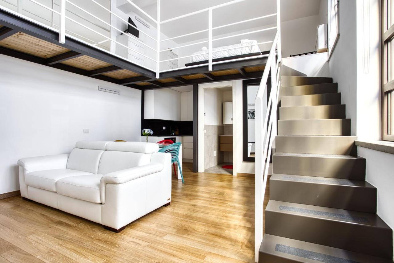 Joivy Charismatic 1-Bed Flat With Parking Apartment Milan Bagian luar foto