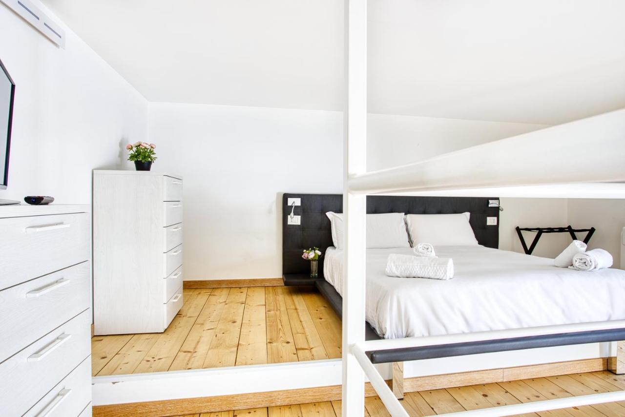 Joivy Charismatic 1-Bed Flat With Parking Apartment Milan Bagian luar foto