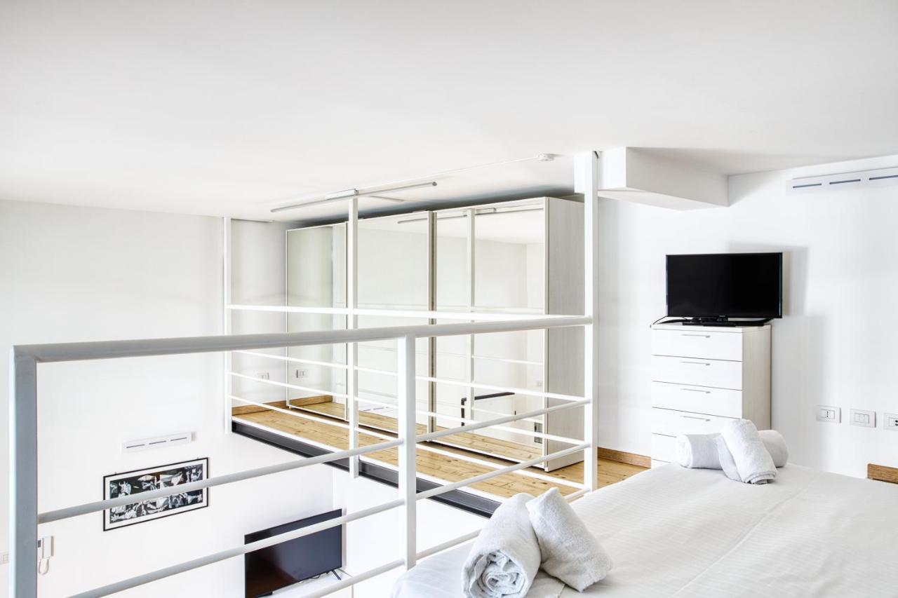 Joivy Charismatic 1-Bed Flat With Parking Apartment Milan Bagian luar foto